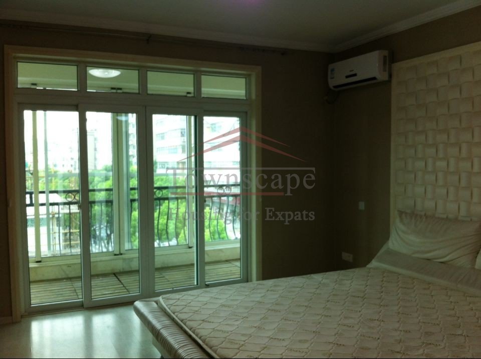 Spacious duplex Shanghai Awesome modern duplex in Changning District