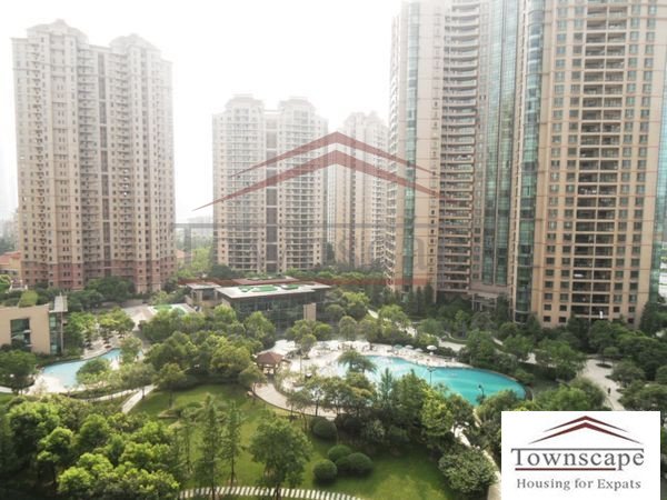 Shanghai yanlord garden rental family 4 br apartment in Lujazui Yanlord garden complex