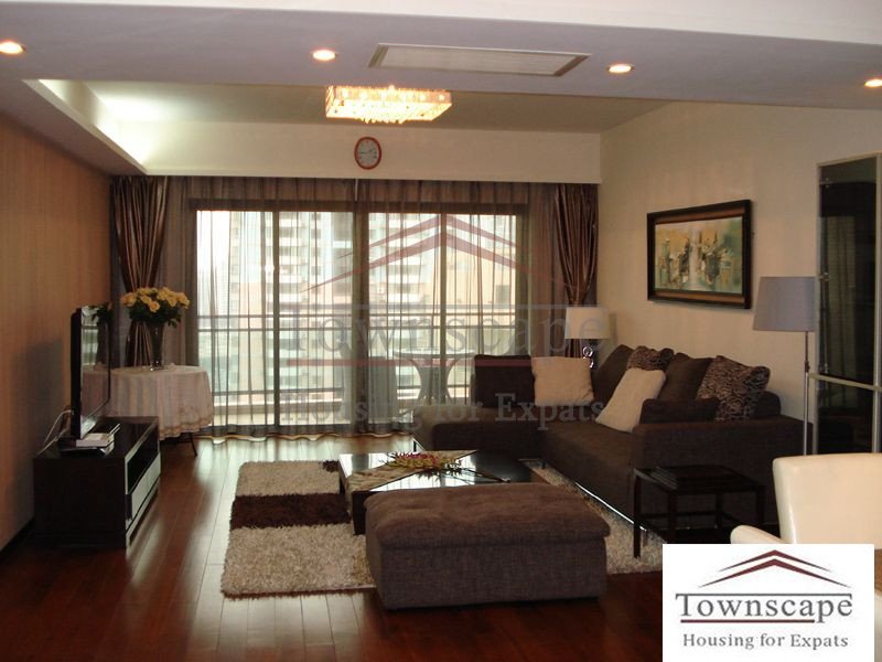 yanlord garden Shanghai rent family 4 br apartment in Lujazui Yanlord garden complex