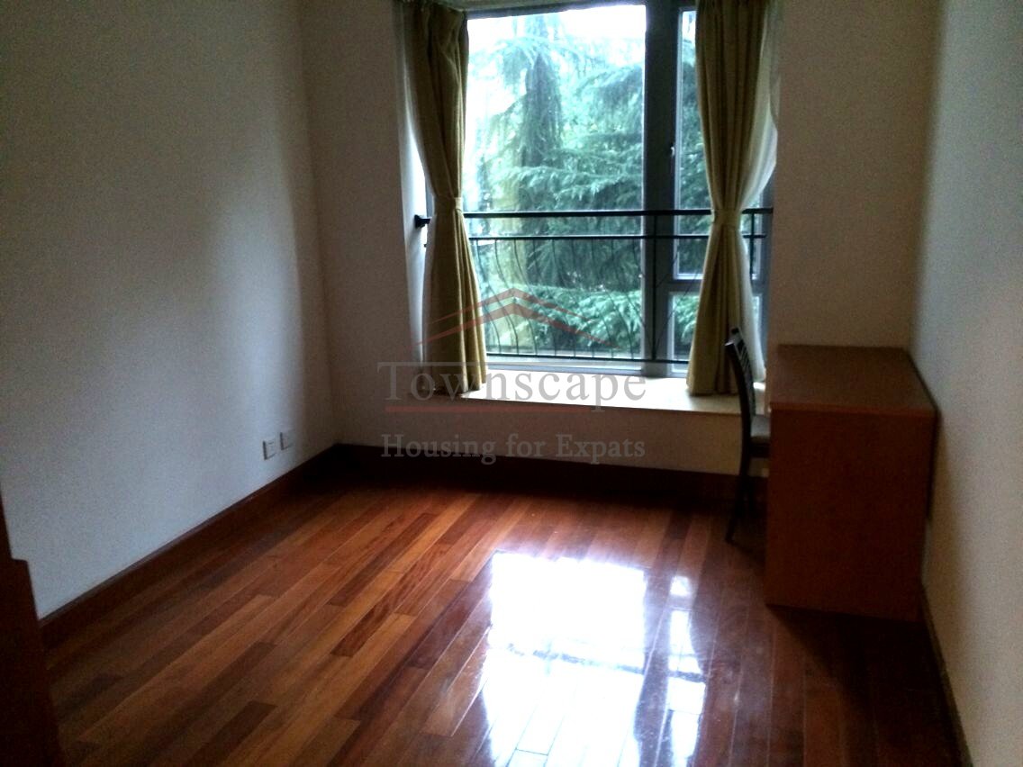 famous compound, 32000 yuan, close to city center High quality apartment near city center