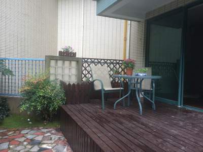 Shanghai apartment with privet garden Inner city apartment with privet garden