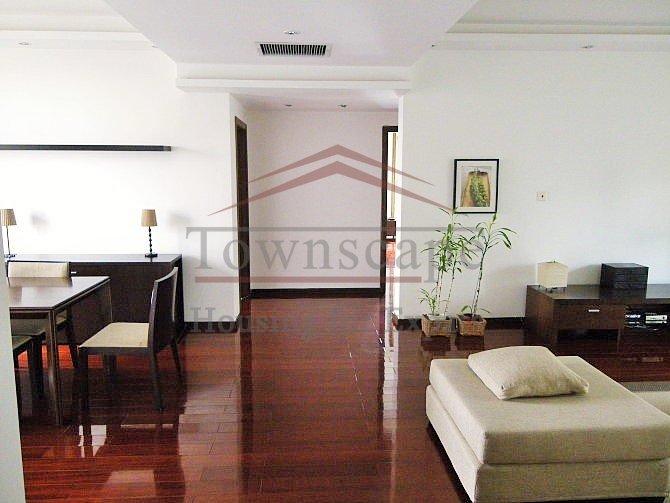 shanghai apartment with nice kitchen Cosy three bedroom apartment near West Nanjing Road