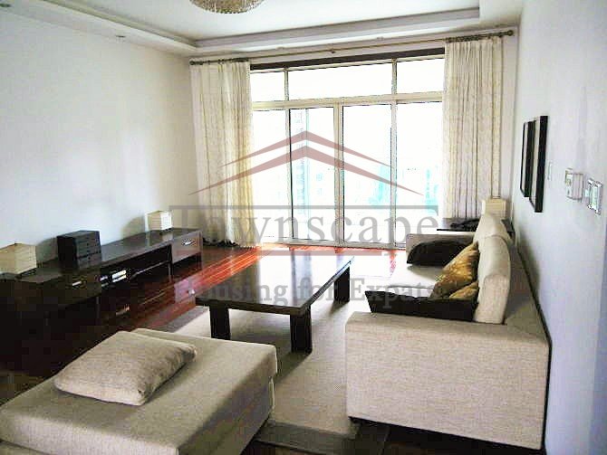 big living room shanghai apartment Cosy three bedroom apartment near West Nanjing Road