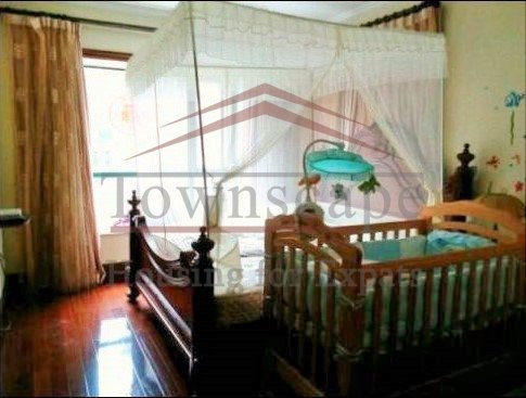  Traditional 4 br Old apartment in the French Concession