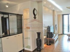  Reasonably priced ample 4br apartment in Hongqiao