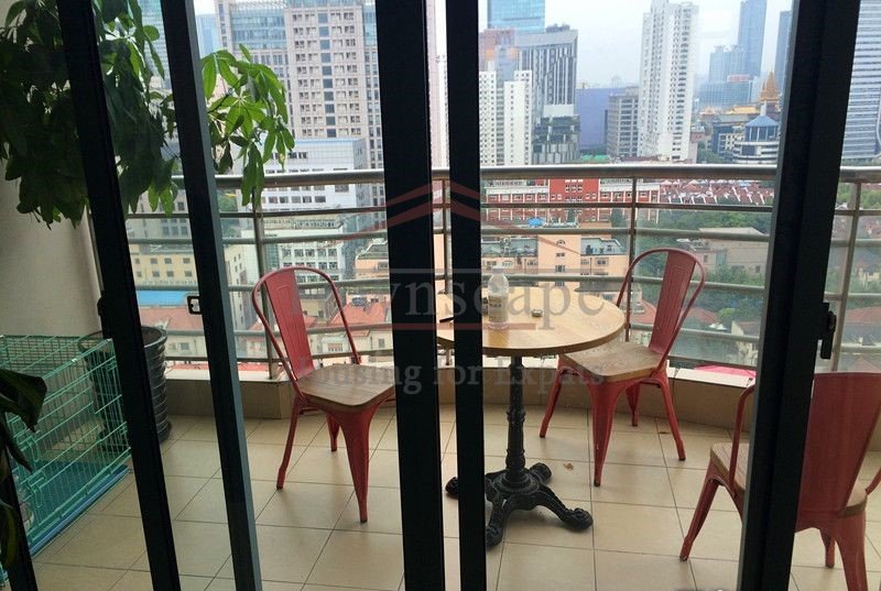 Shanghai apartment with great view Appeasing 3 br apartment in Jing