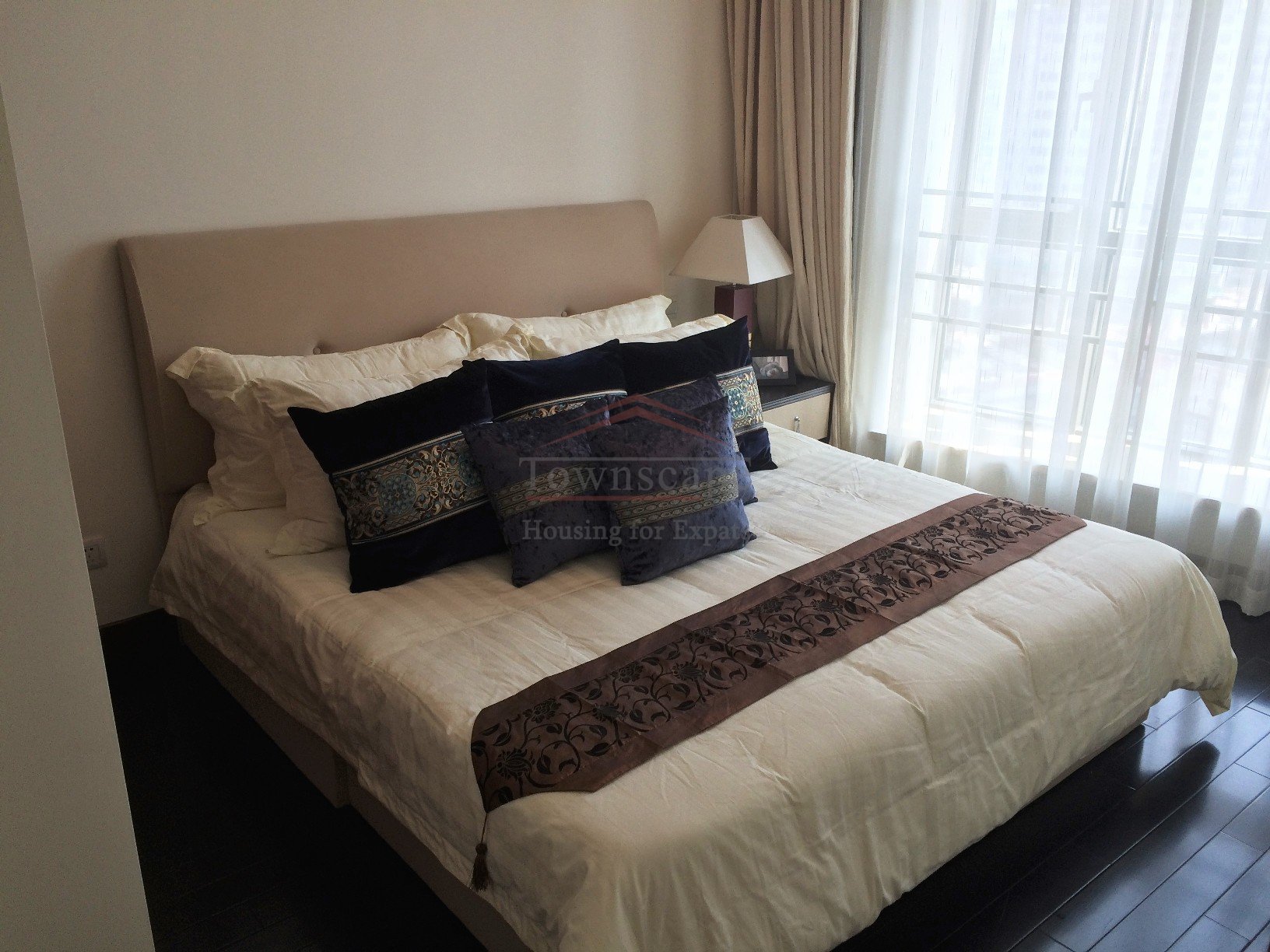  Modern apartment 1br in Jingan Four Seasons nr West Nanjing Road