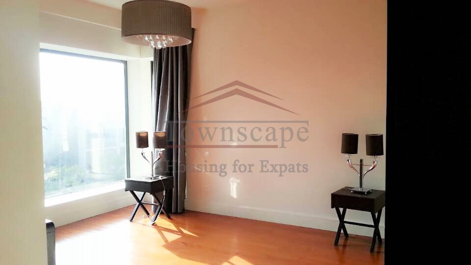 Xintiandi flat expats Bright and Spacious Modern Apartment in Xintiandi Casa Lakeville top location