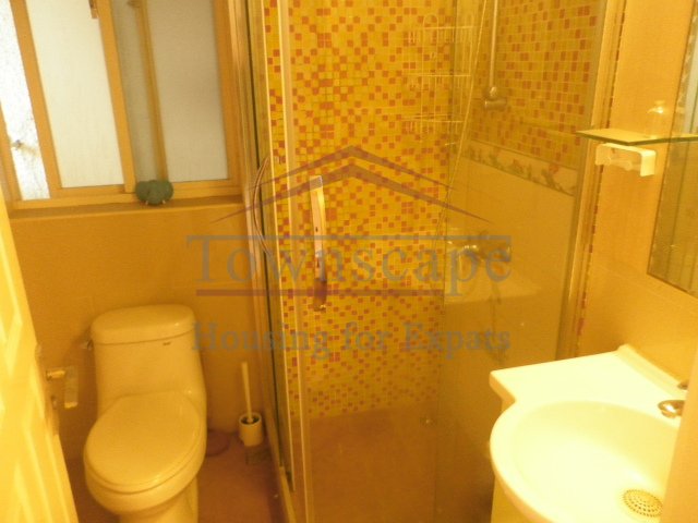 shanghai apartment near Plaza 66 Bergin 3br apartment in Jing