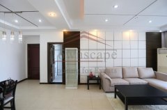 xujiahui cbd 2br apt Bright high floor 2br apartment in the heart of Xujiahui