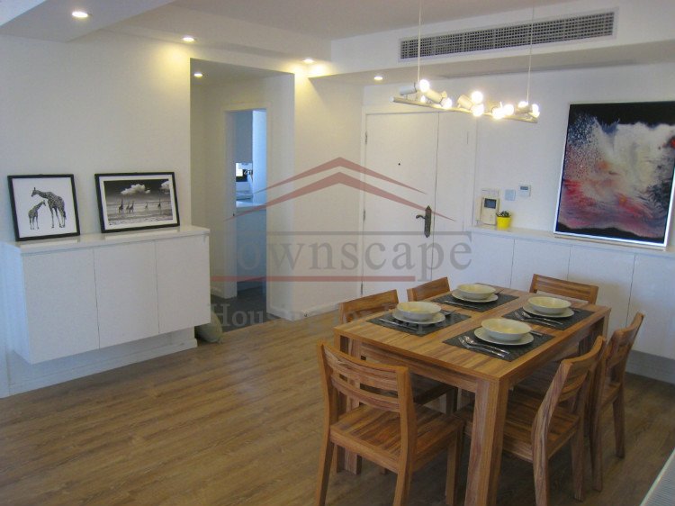  Bright 2 bedroom apartment in centre of Shanghai