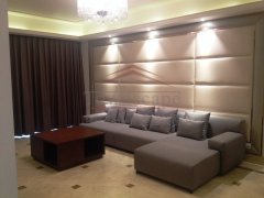 Shanghai Puxi three bedrooms apartment Luxuriously equipped 3br apartment in Putuo near Suzhou Creek