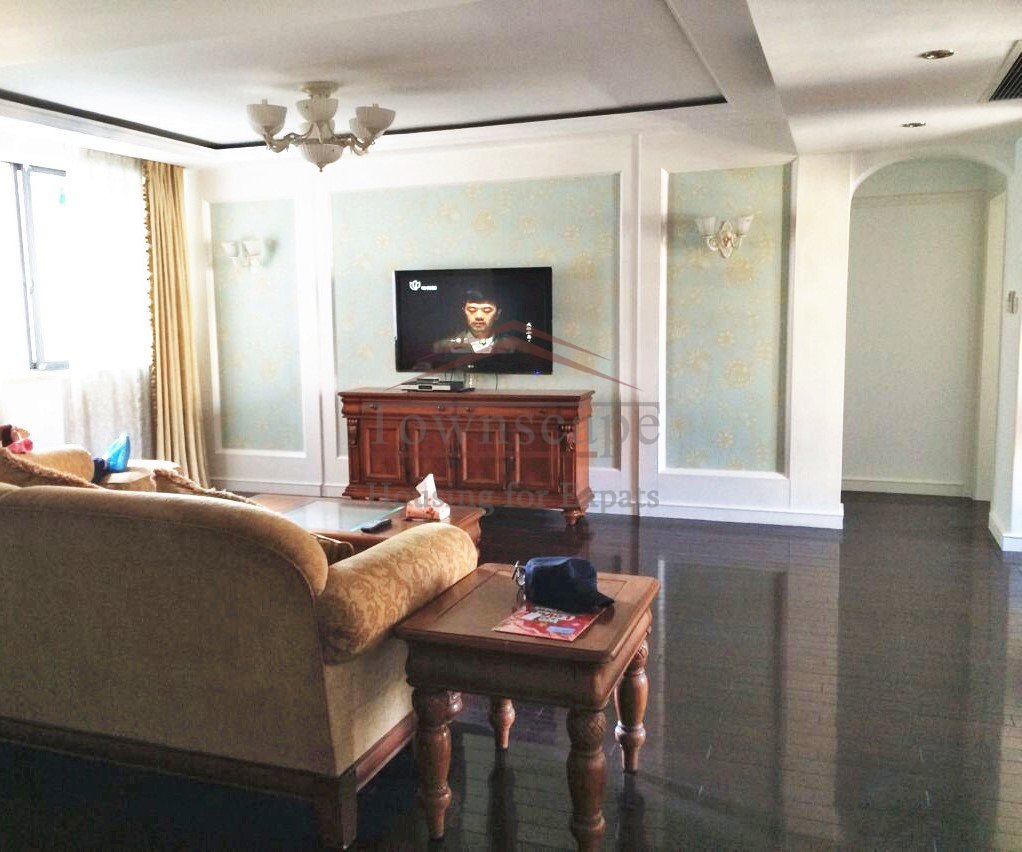 Shanghai Changning 3br apartment Large 3br duplex apartment with terrace at Zhongshan Park