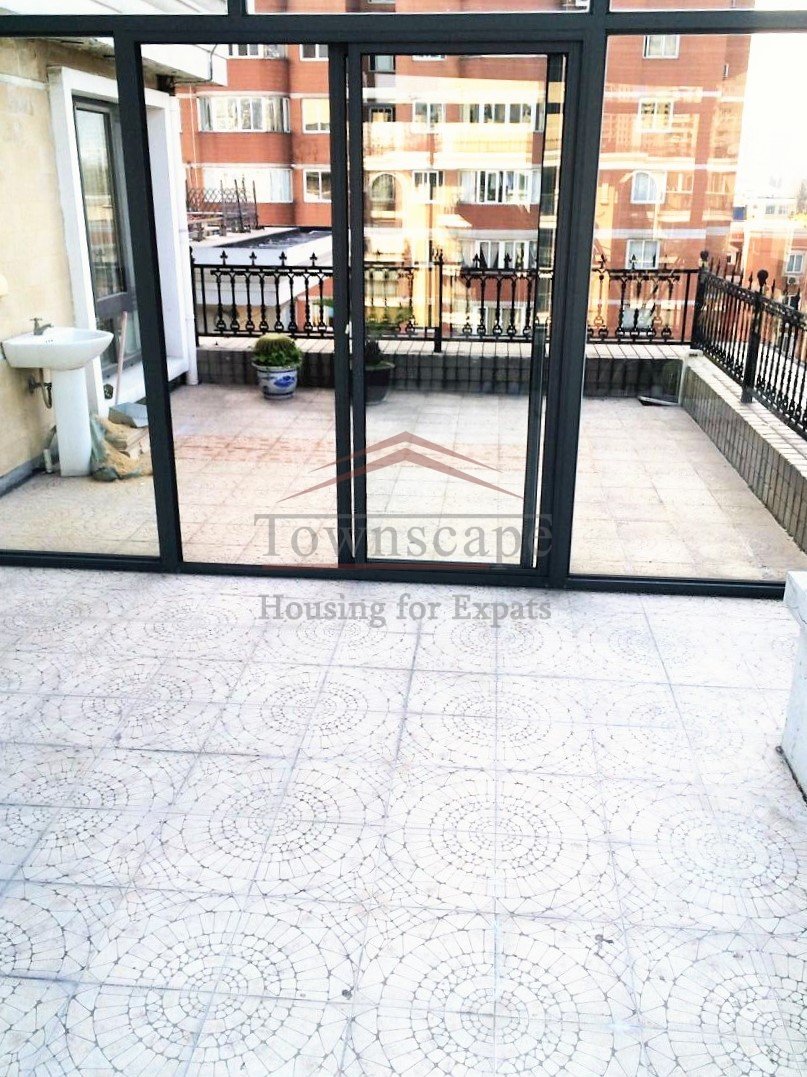 Zhongshan Park apartment terrace Large 3br duplex apartment with terrace at Zhongshan Park