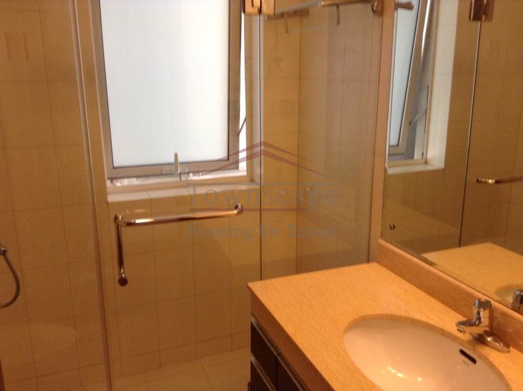  Exemplary two bedroom apartment in Changning district