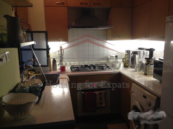 Jiaotong station apartment Shanghai Stylish 2Br Apartment beside Jiaotong University Metro