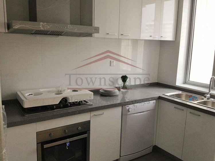 rent apartment near Xujiahui Homely 4 BR top floor apartment near Xujiahui