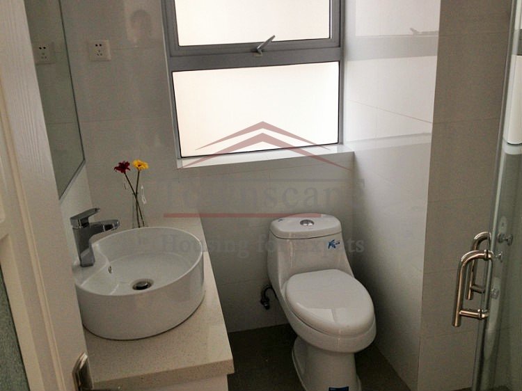 shanghai expat apartment to rent Homely 4 BR top floor apartment near Xujiahui