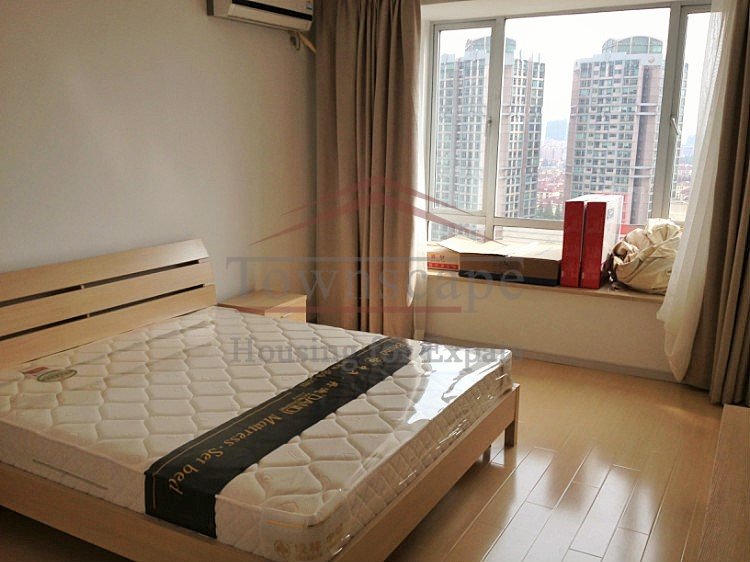 shanghai xujiahui Homely 4 BR top floor apartment near Xujiahui