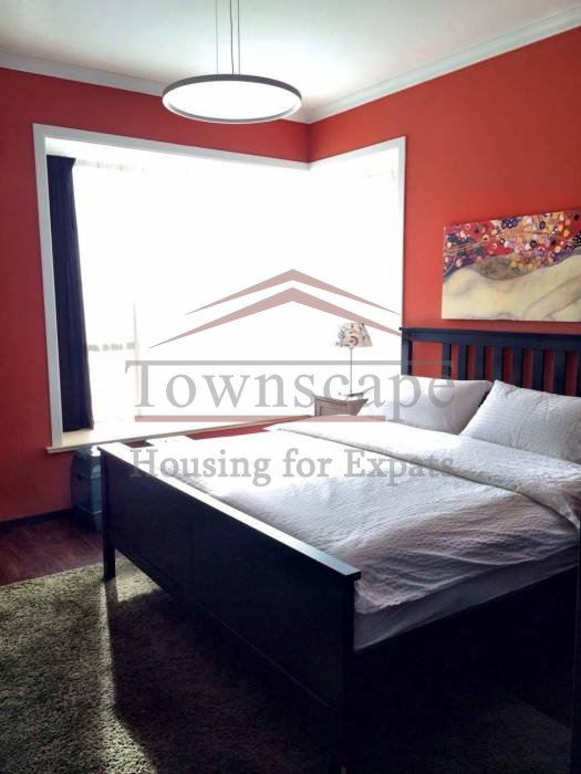 Rent apartment in Shanghai Charming 2 BR apartment central Shanghai Nanjing Rd Line 2