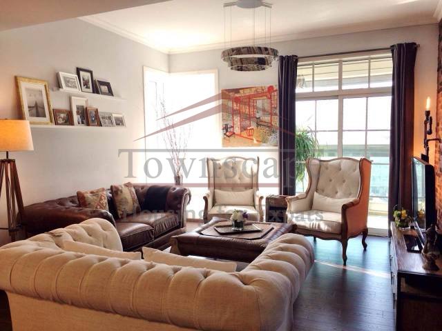 Shanghai expat housing Charming 2 BR apartment central Shanghai Nanjing Rd Line 2