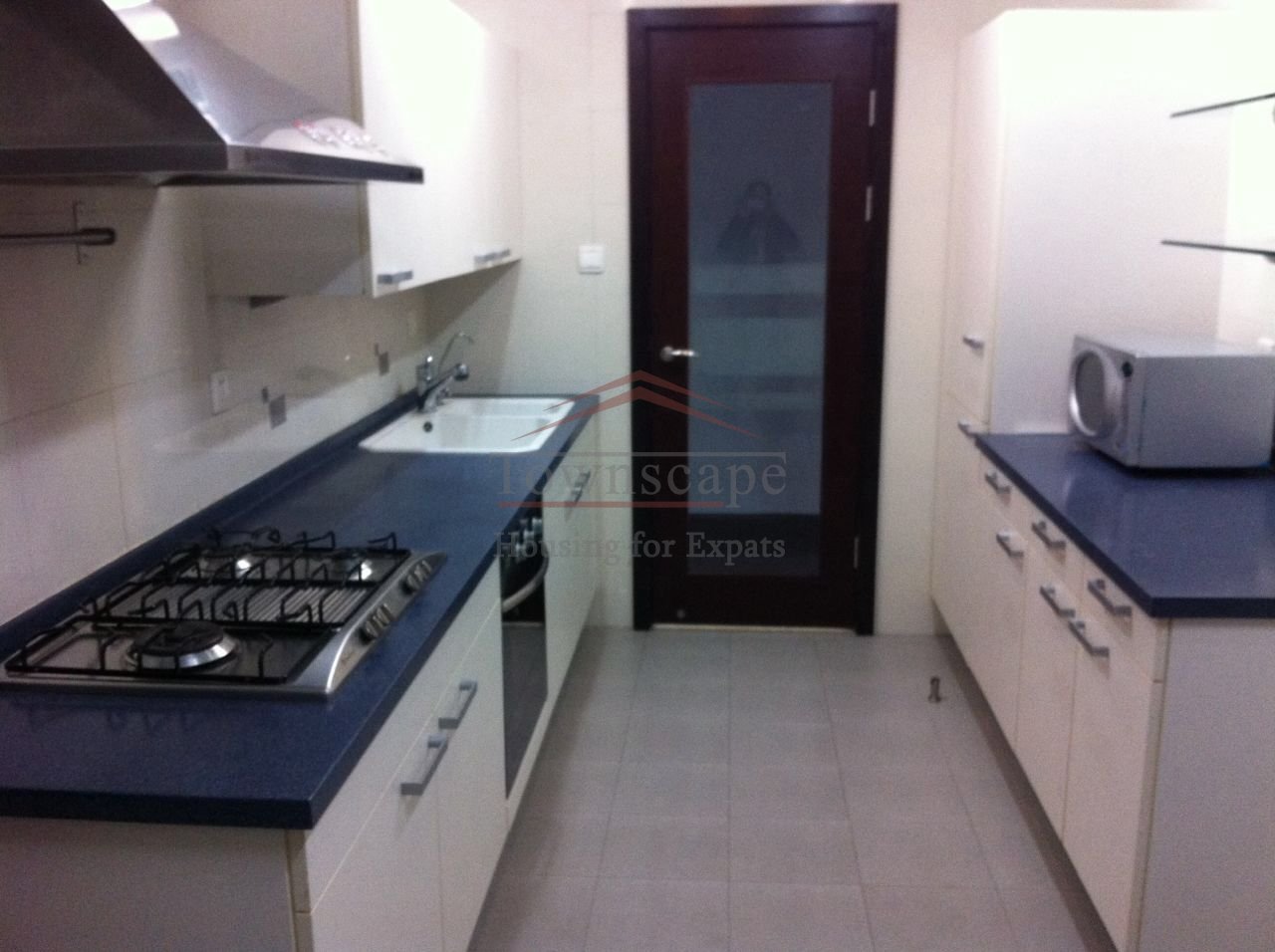 Shanghai expat Rentals 3 BR Apartment in Central Shanghai beside Xintiandi L10