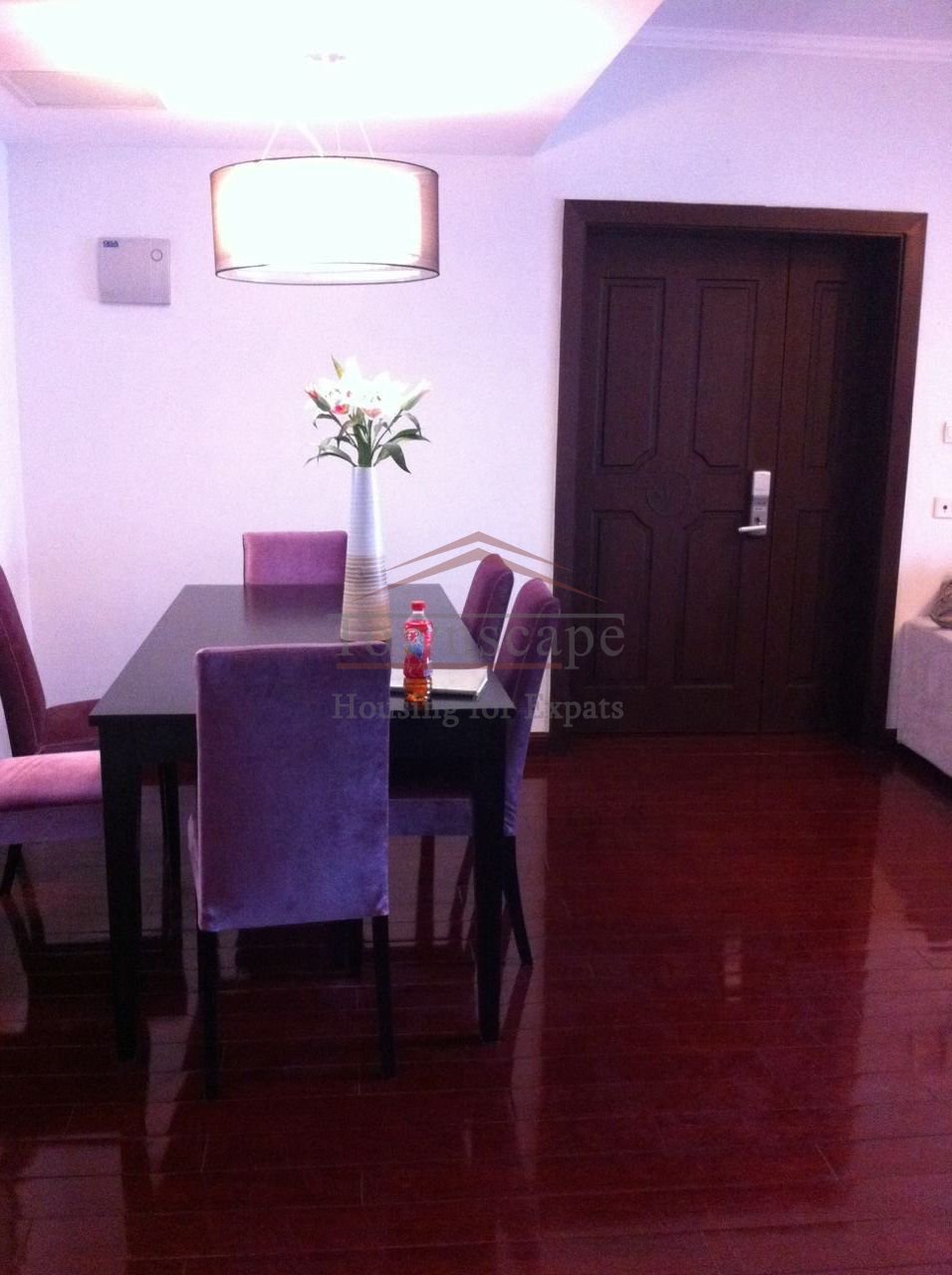 Best place to live in Shanghai 3 BR Apartment in Central Shanghai beside Xintiandi L10