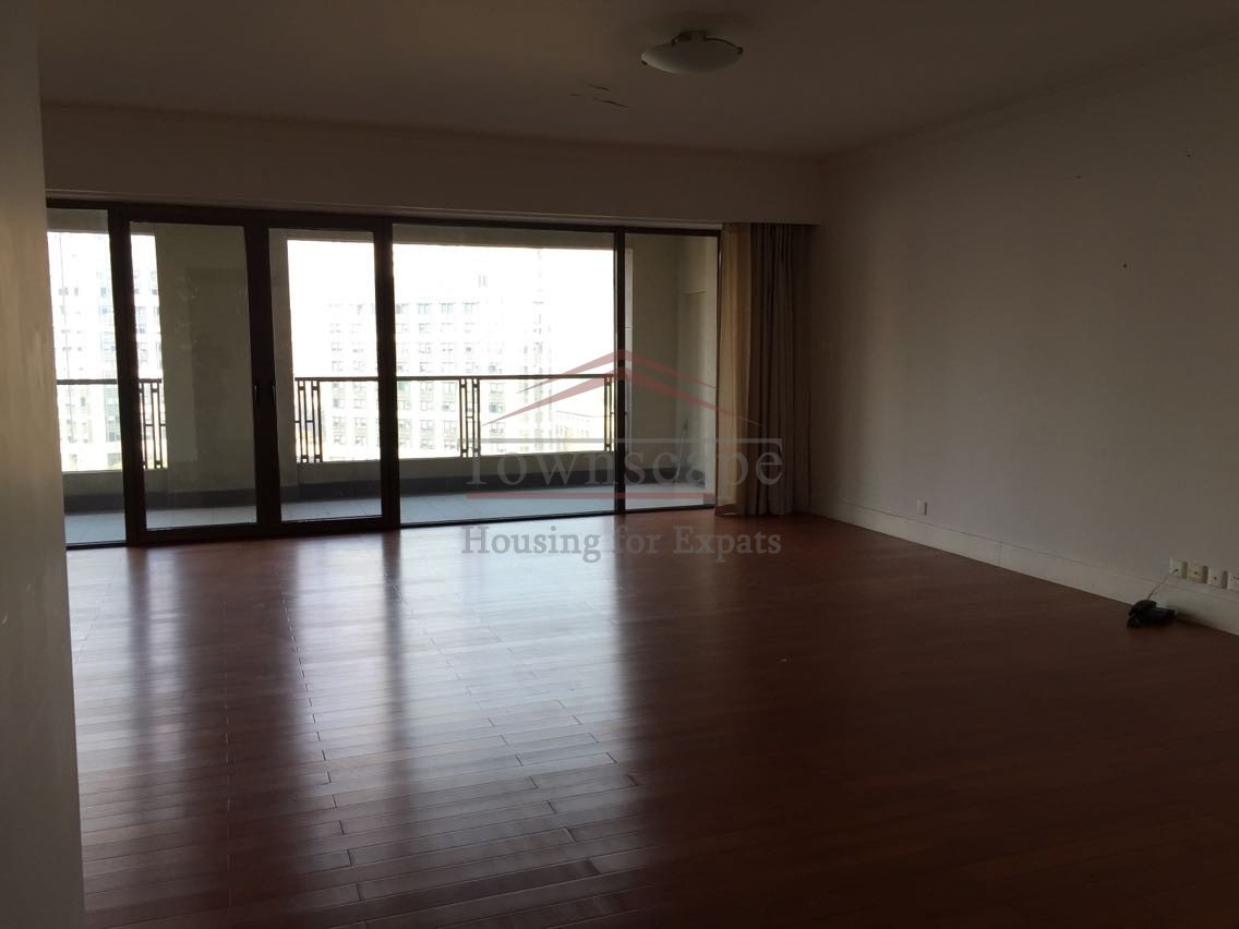 shanghai houses Spacious 3 Bedroom luxury apartment Lakeville Xintiandi L10/1