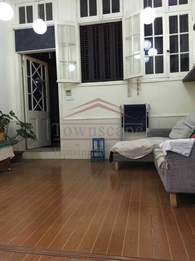 Apartment in Shanghai Great 1 Bed Apartment beside South Shanxi rd L1&10