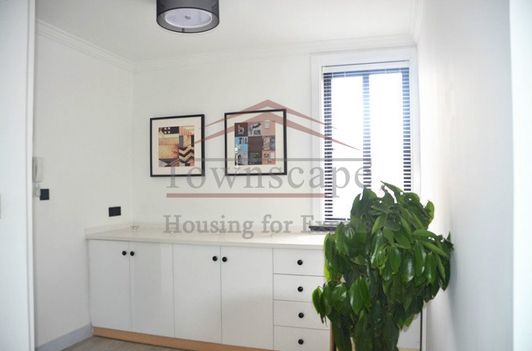 apartment in shanghai Renovated 2 BR Lane House French Concession L1&10 Shanxi rd Metro