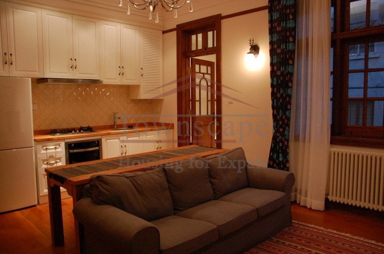 Shanghai housing Excellent 1 BR Lane house in Jing An area L2/7/11