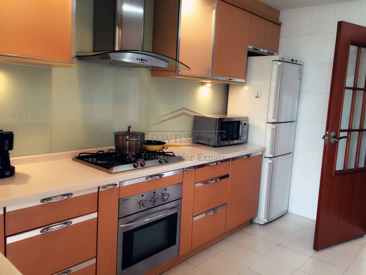 shanghai apartment Stunning 3 Bed Apt in Lujiazui Yanlord Garden luxury complex