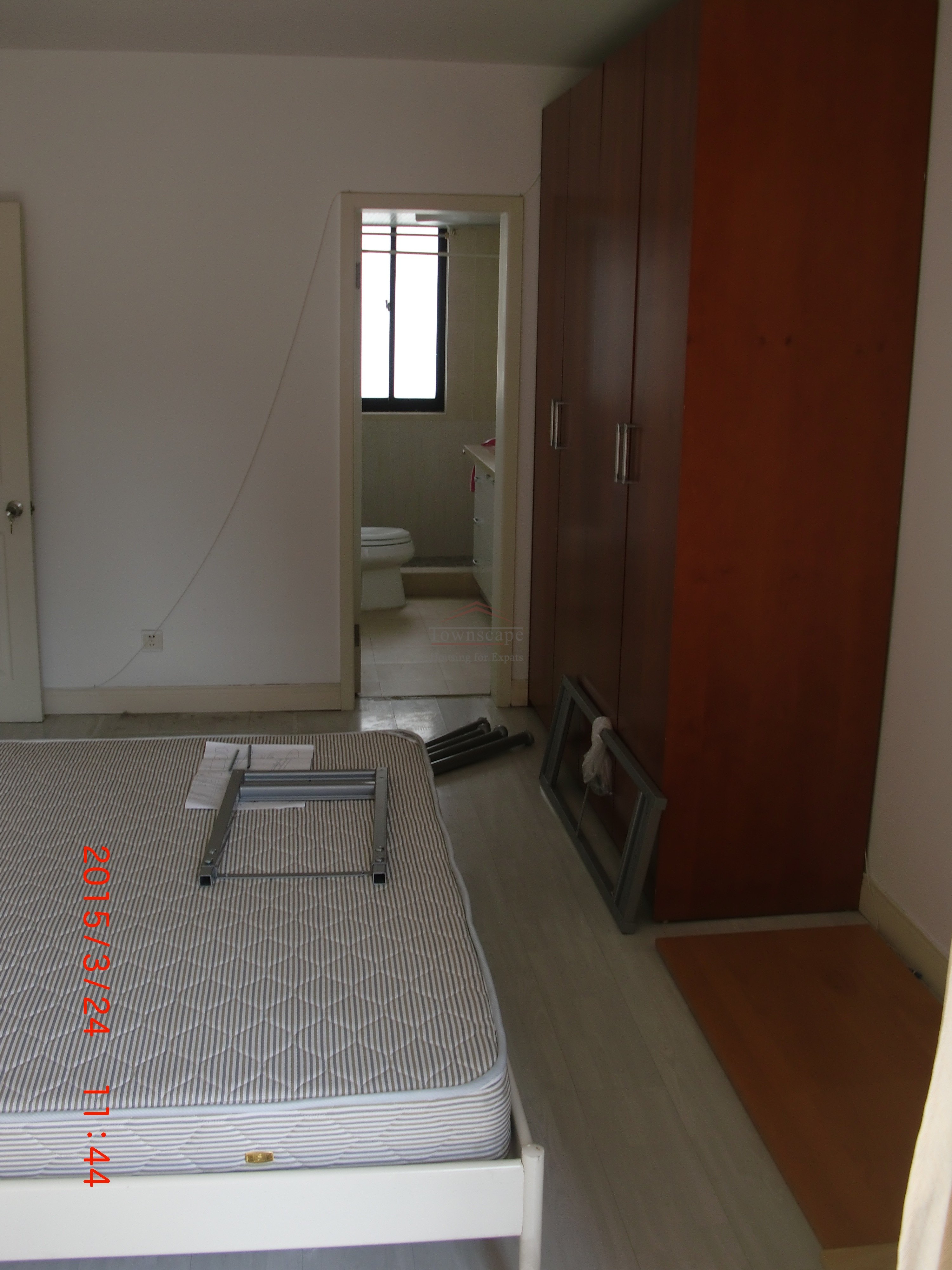 shanghai apartment Very Well priced 3 Bed Apt. in Xintiandi line 10 Metro