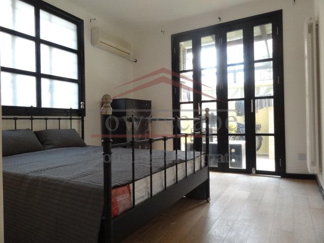 shanghai apartment Brilliant 3BR Renovated Lane House Changshu road L 1&7 w/ garden