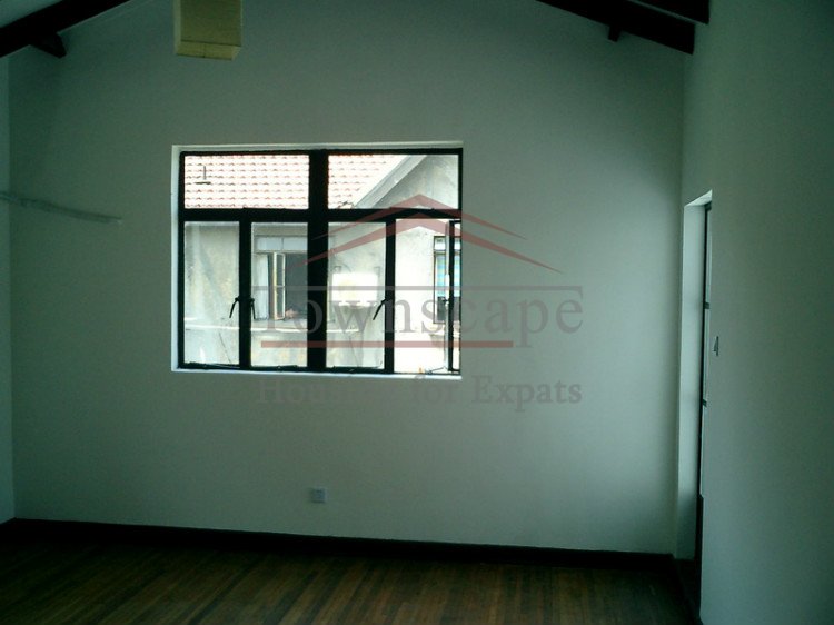  Fantastic 2 bedroom Lane House w/patio in Shanghai French Concession