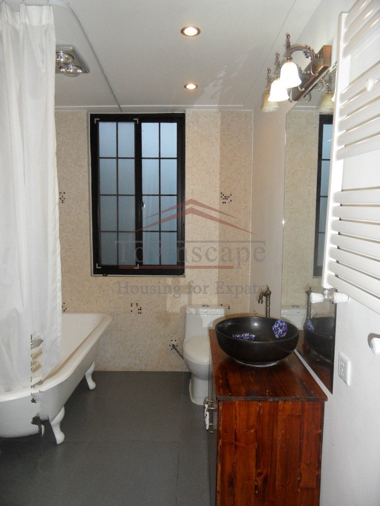 French Concession House 2 Bed Lane House in French Concession w/ wall heating