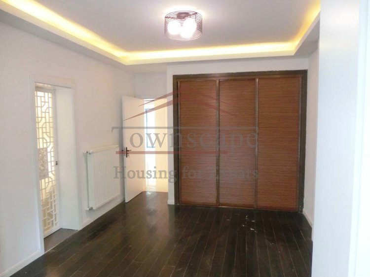  Fantastic 3 BR Xujiahui apt w/garden and terrace & Pool