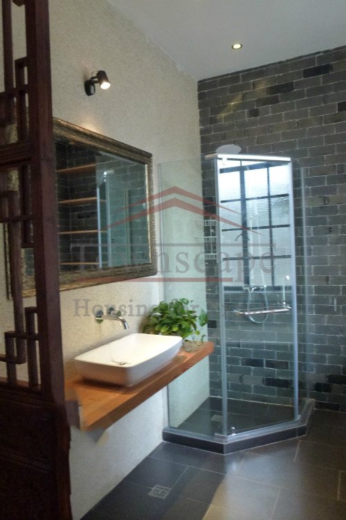  Perfect 2 BR Lane House nr South Shanxi rd L1&10