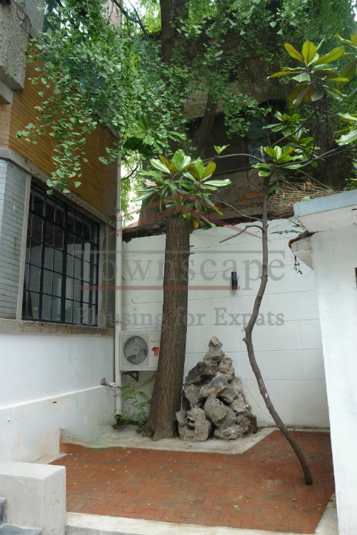  Perfect 2 BR Lane House nr South Shanxi rd L1&10