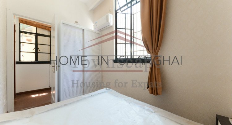  Well Priced 2 bedroom Lane House in Shanghai Old Town L1