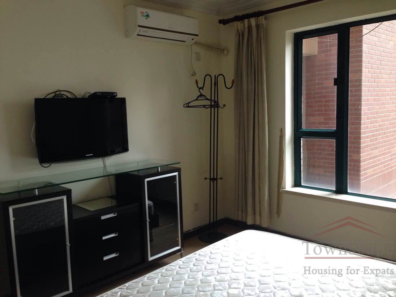  Great value 2BR Apartment for rent in French Concession