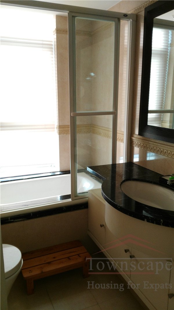  3BR Apartment for rent in Hongqiao Residential Area