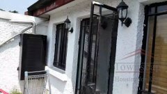 1br lane house shanghai Attic flat for rent w/terrace & wall heating for rent