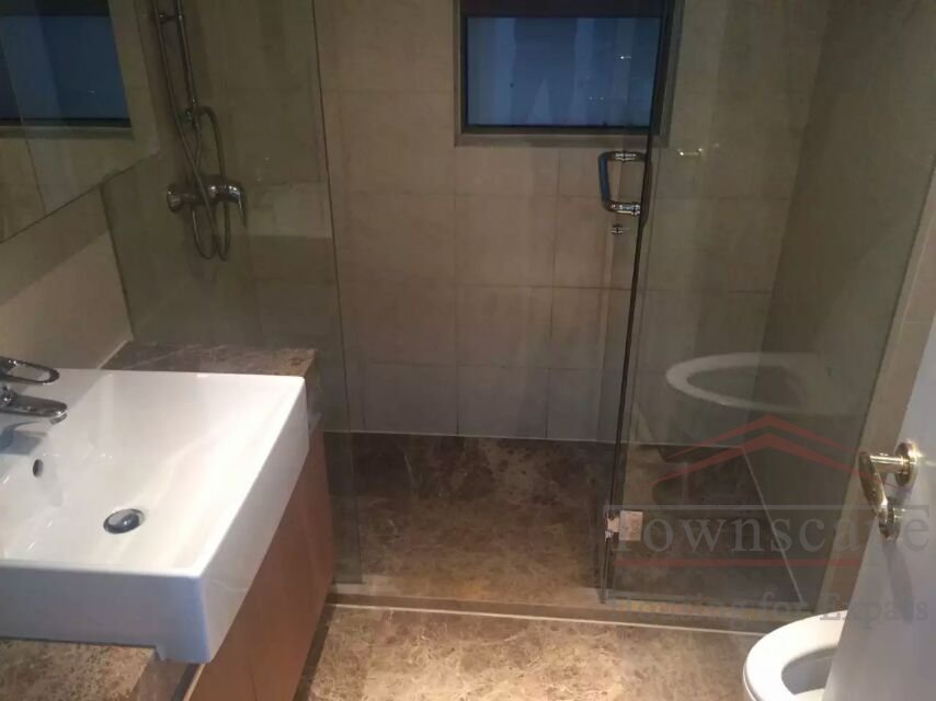 Gubei apartment for rent 2BR ground floor apartment w/ balcony for rent in Gubei