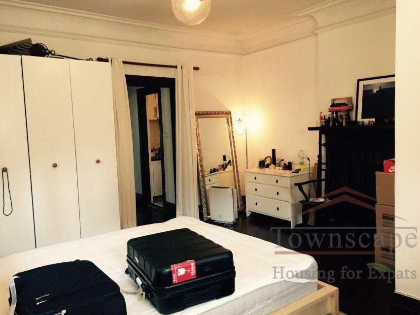 comfy apartment in shanghai Renovated 1BR Apt in old house nr Jiaotong University