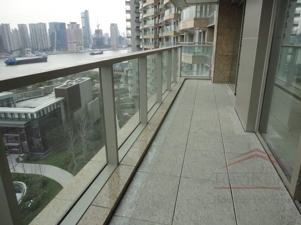  Luxury 2BR Apartment for rent, with River View in Lujiazui