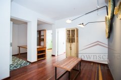  Stylish 2BR Old Apartment at Changle and Zhenning Rd