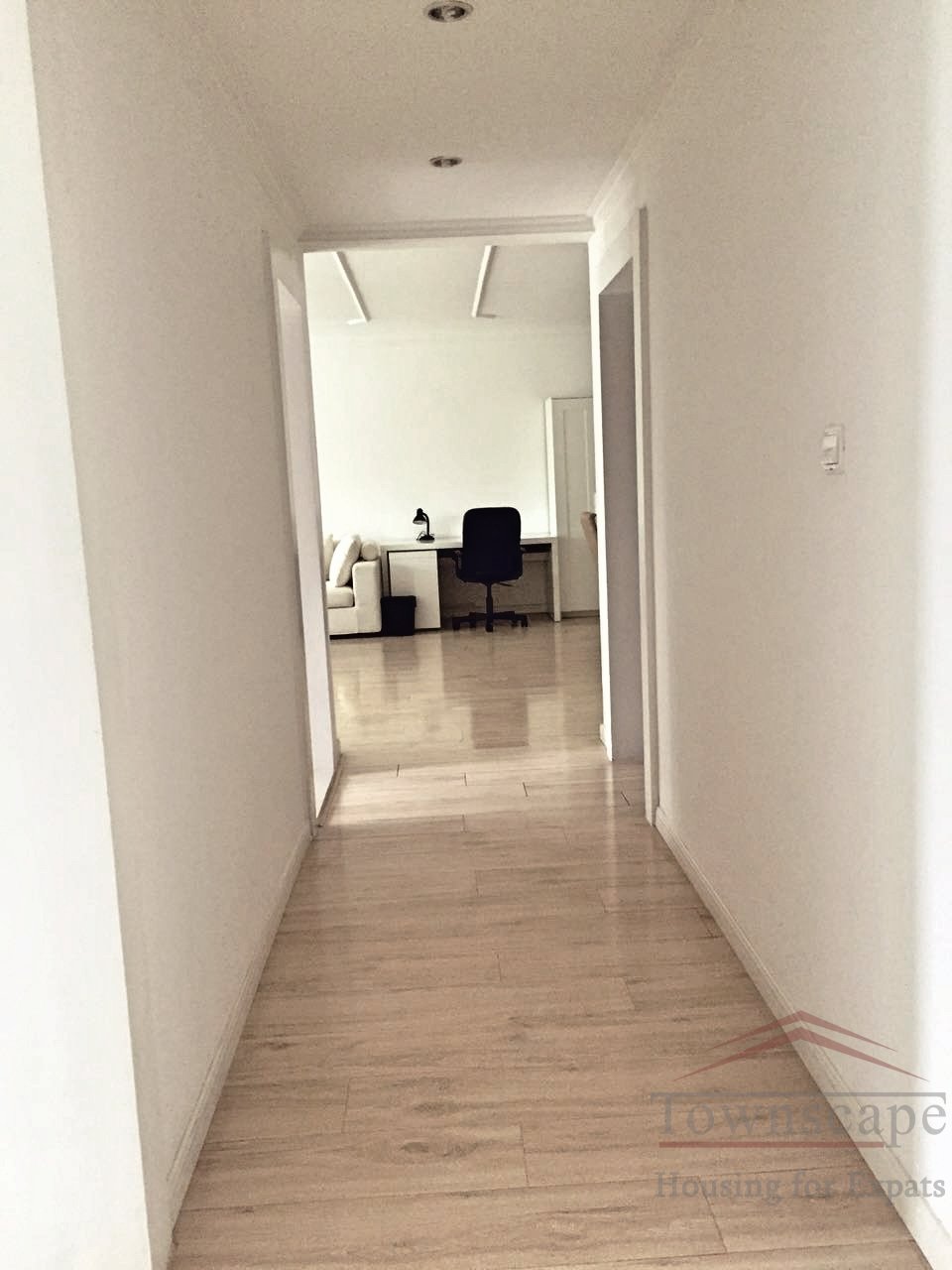  Modern, bright 2BR Apt, floor heating at Hengshan Road