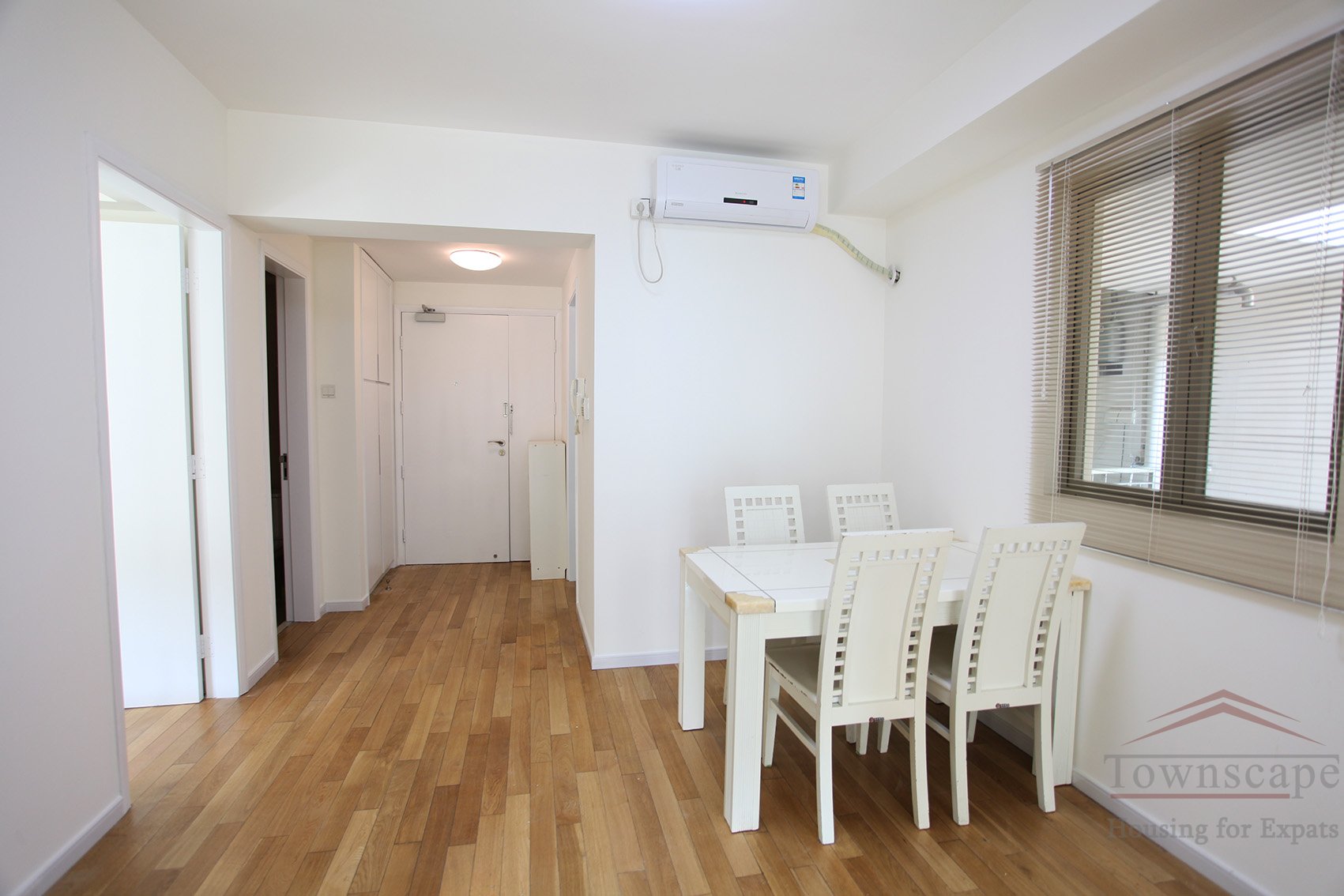 1 park avenue 2br rent Modern, clean style 2BR Apt in One Park Avenue, Jingan