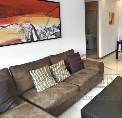 Ladoll Shanghai apartment Elegant and bright 3br apartment for rent near West Nanjing Road